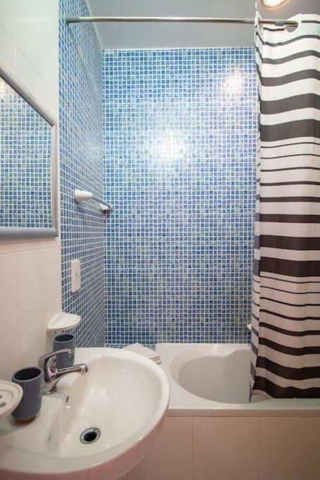 Modern Apt In The Heart Of Maltese Nightlife Saint Julian's ภายนอก รูปภาพ